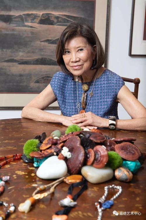 作為文化歷史學者,文化藝術策劃咨詢顧問與設計師,羅啟妍于大英博物館